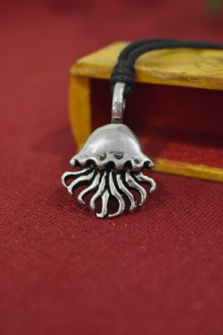 Jelly Fish Silver Pewter Gold Brass Charm Necklace Pendant Jewelry