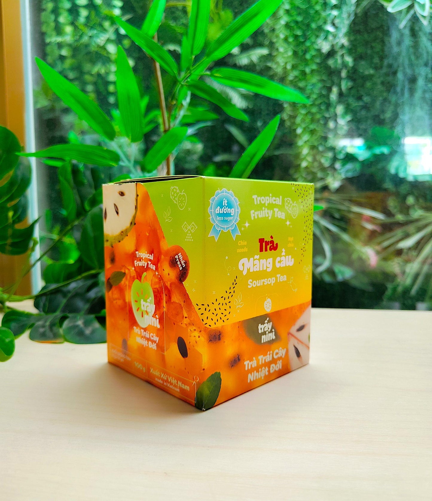 TRAYNINI Tropical Fruity Tea Box With Mango, Lychee, Passion Fruit & Soursop Flavours 100g