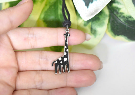 Adorable Black & White Giraffe Pewter Charm Necklace Pendant Jewelry