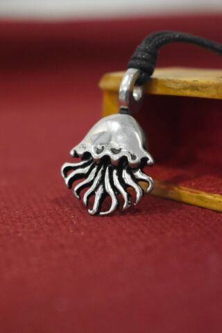 Jelly Fish Silver Pewter Gold Brass Charm Necklace Pendant Jewelry