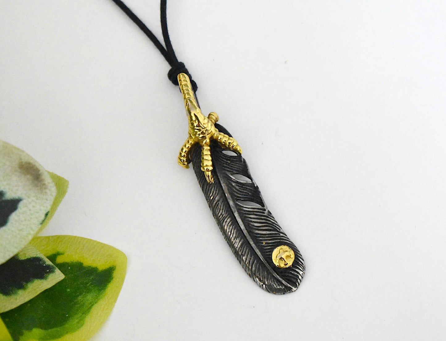 Eagle Claw Feather Necklace for Men and Women Hip Hop Punk Personality Stainless Steel Pendant Necklace Necklace Pendant Jewelry