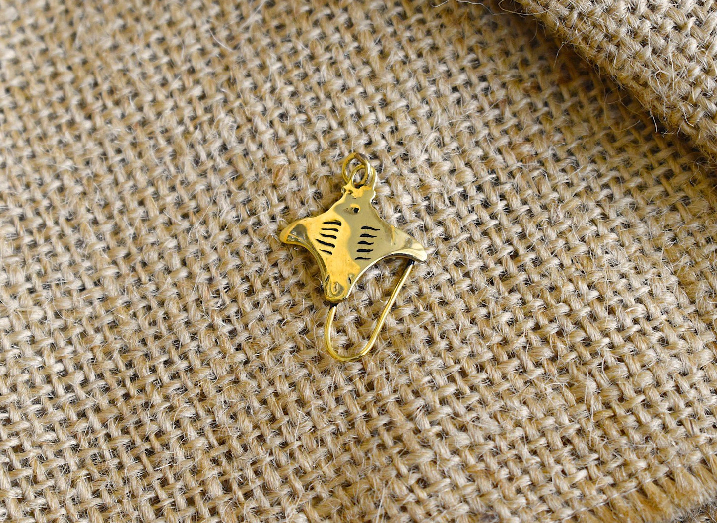 Stingray 92.5 Sterling Silver Pewter Gold Brass Charm Necklace Pendant Jewelry