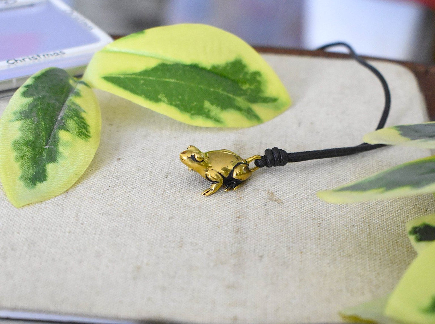 Cute Frog 92.5 Sterling Silver Charm Necklace Pendant Jewelry