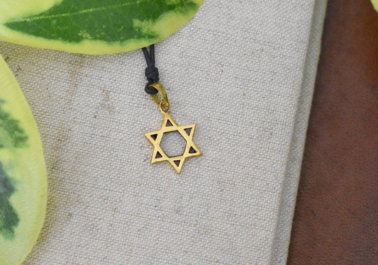 Mini Golden Pentagram Gold Brass Charm Necklace Pendant Jewelry