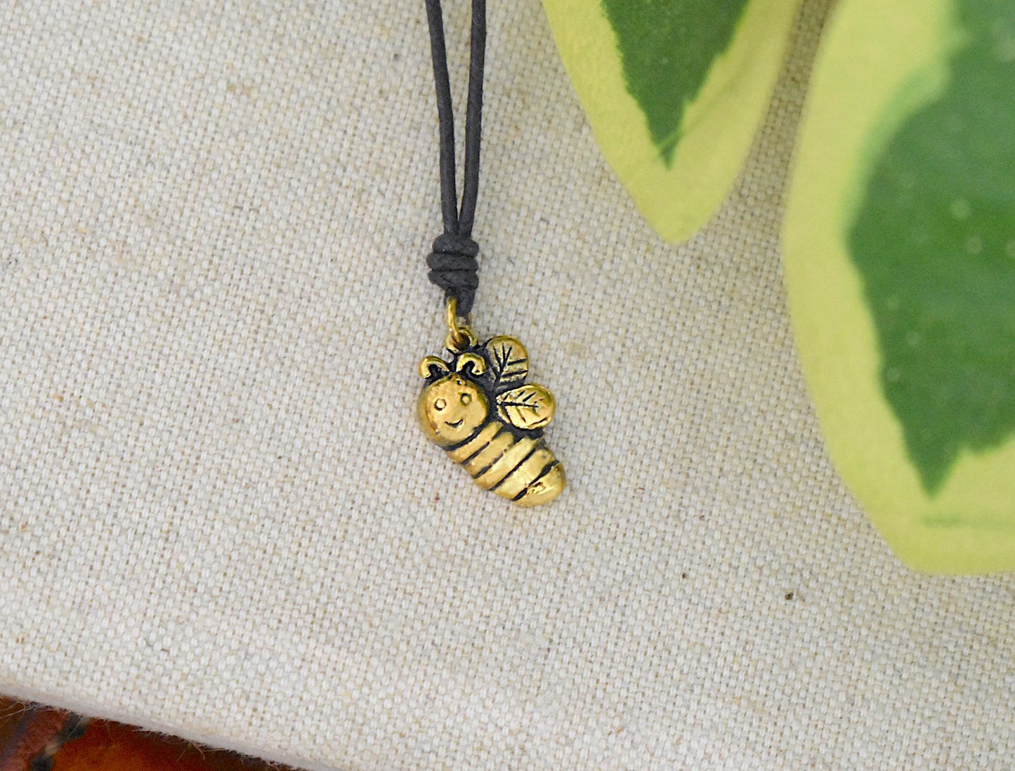 Cute Golden Bee Gold Brass Necklace Pendant Jewelry