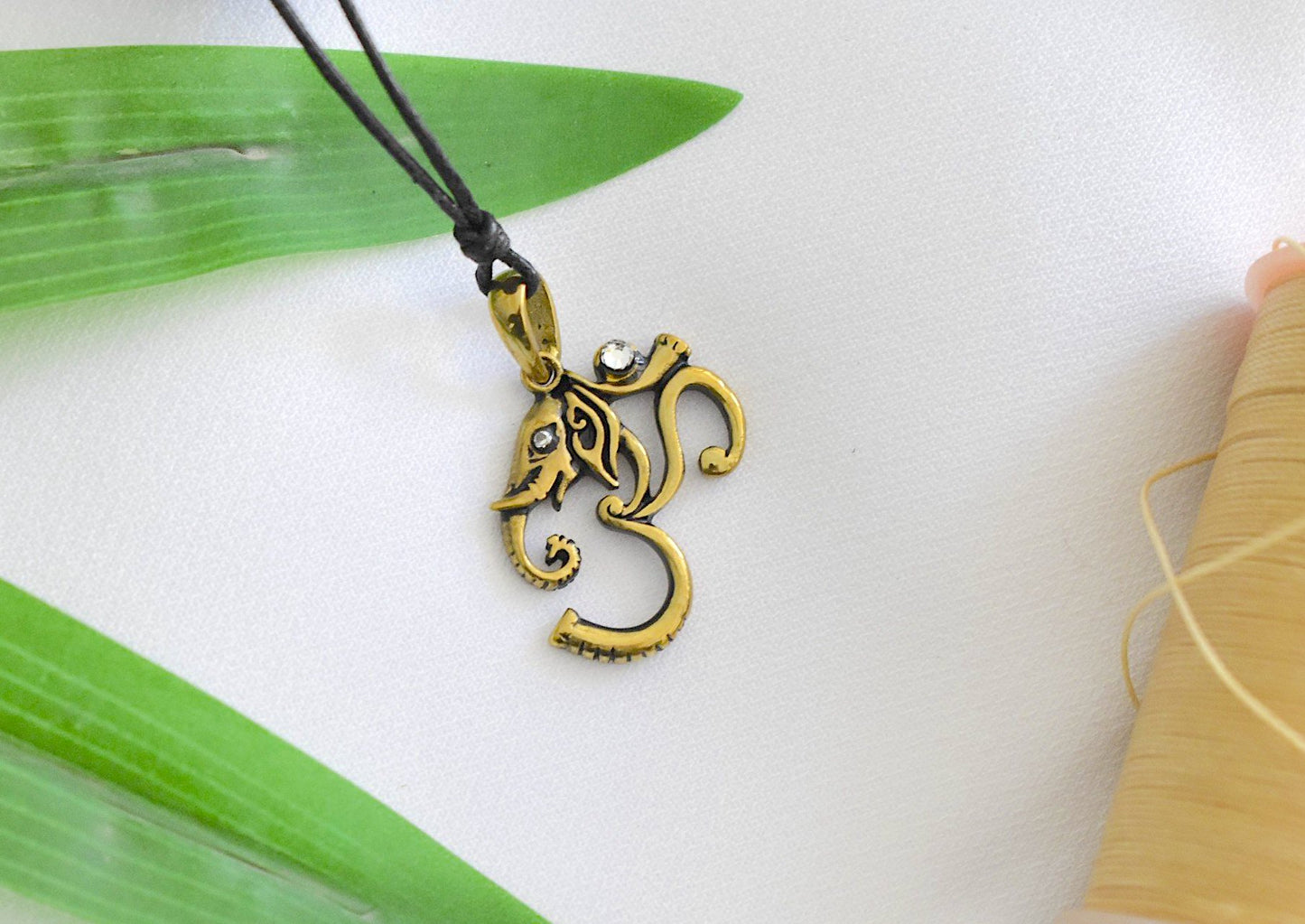 Hindu Ohm Aum Om Handcrafted Silver Pewter Brass Charm Necklace Pendant Jewelry