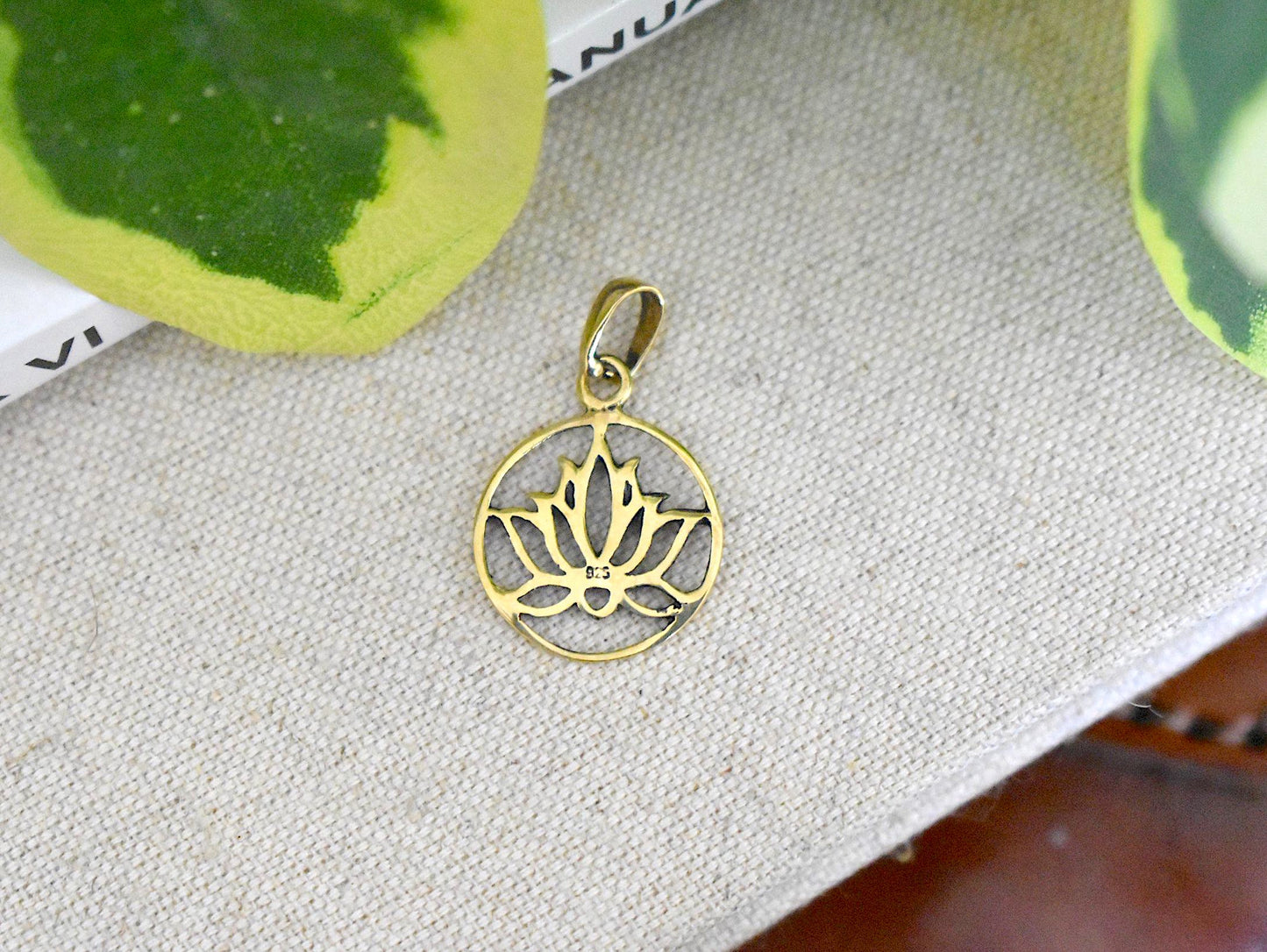 Lotus 92.5 Sterling Silver Pewter Brass Round Charm Necklace Pendant Jewelry