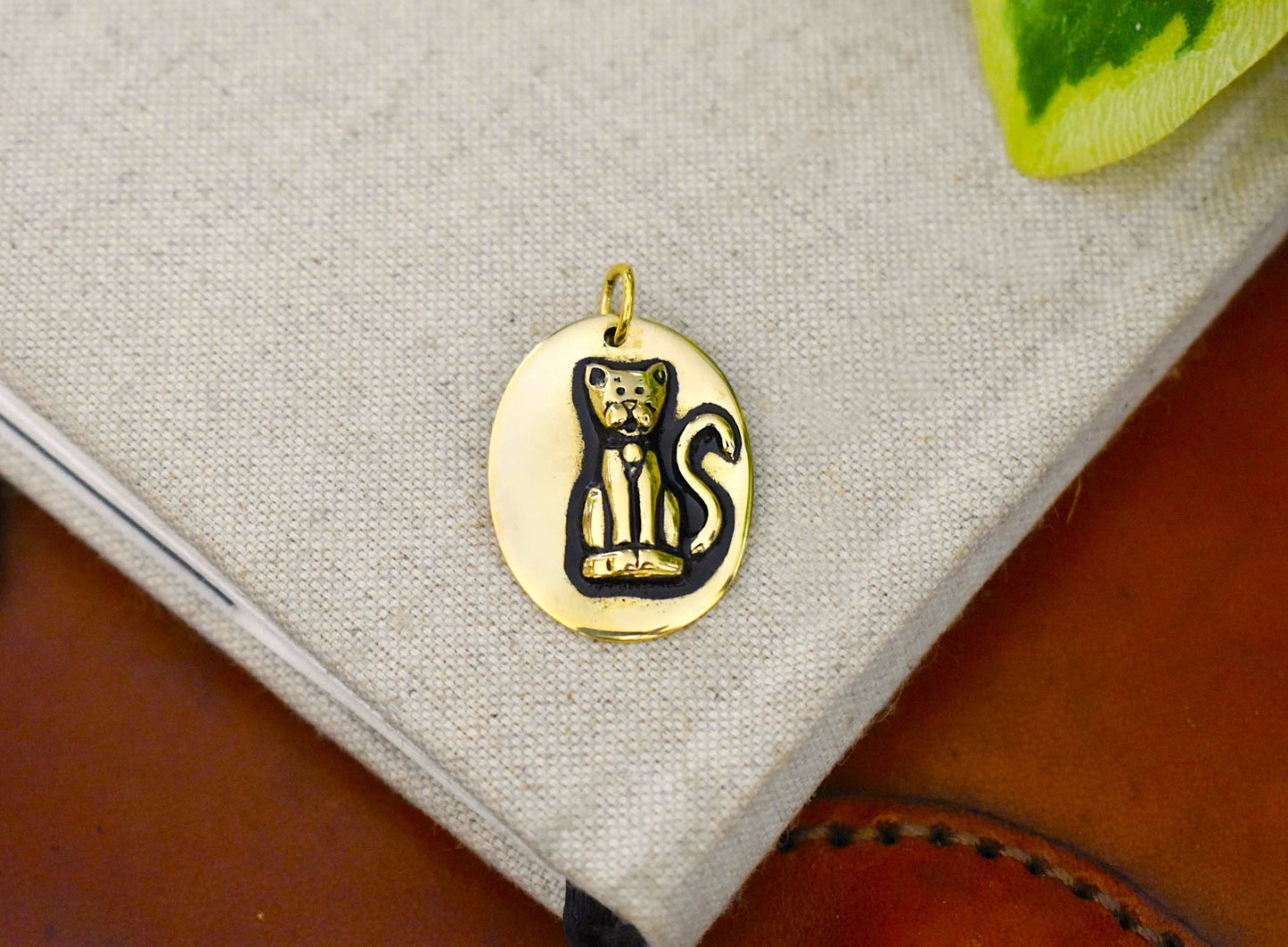 Vintage Cute Cat Gold Brass Charm Necklace Pendant Jewelry